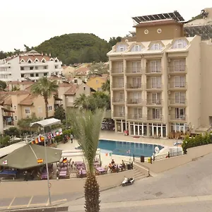 Club Dorado Hotel